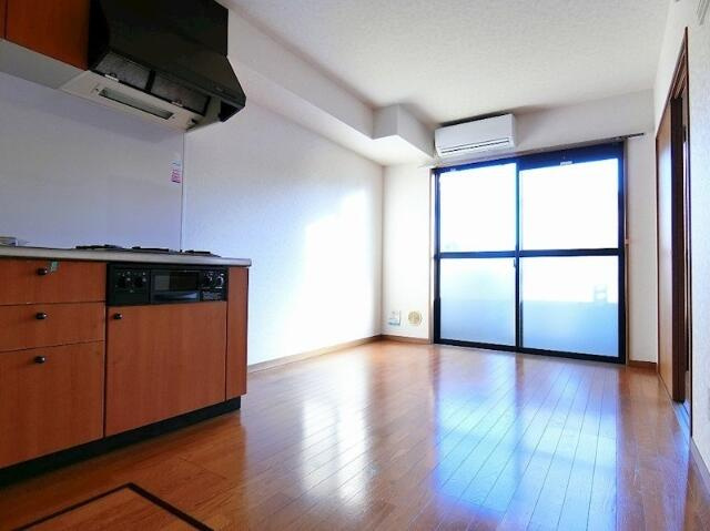 ＶＥＲＤＯＮＥ（ヴェルドーネ）の居間・リビング