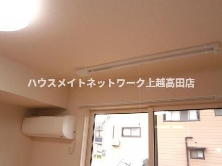 クローバーの展望|室内物干し

