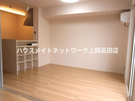 クローバーの居間・リビング|ＬＤＫ