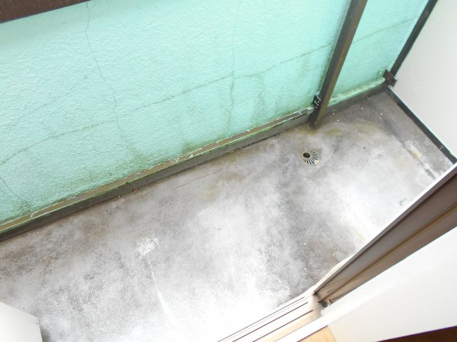 エクセル市川のバルコニー
