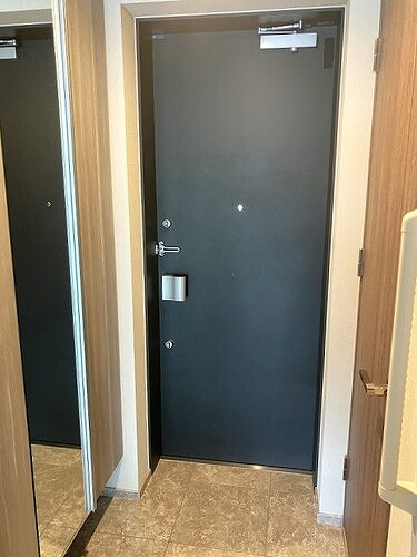 プレミストタワーズ札幌苗穂ＡＱＵＡＧＡＴＥの玄関