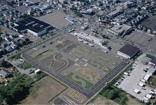 サンリット・エルムの周辺|中央バス自動車学校まで600m