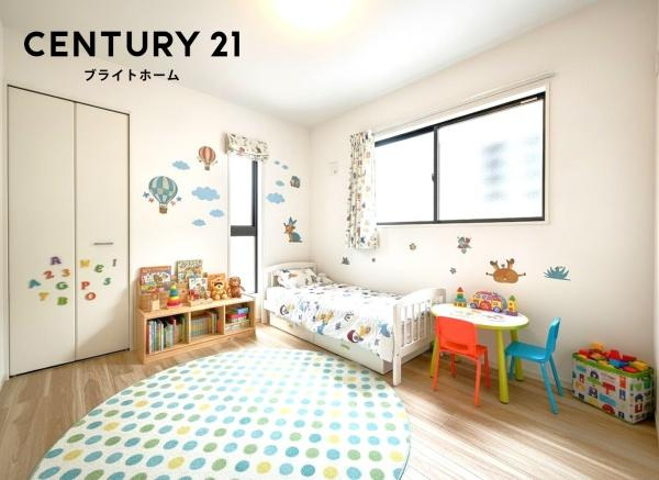 横浜市青葉区あざみ野南４丁目の新築一戸建の洋室|二面採光の明るく、落ち着きのある洋室！
休日はこちらでおくつろぎ下さい♪
※家具等はＣＧでの参考レイアウトです。