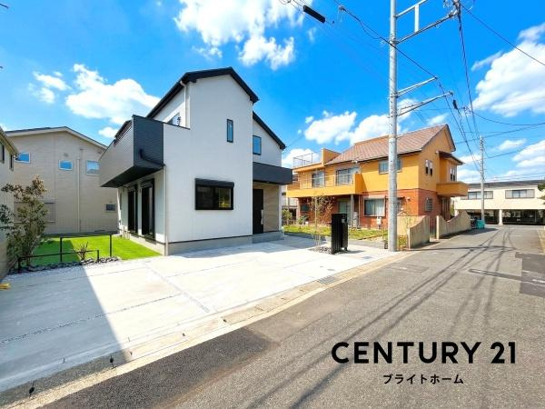 横浜市泉区和泉中央北２丁目の新築一戸建の前面道路含む現地写真|周辺は落ち着いた街並みになります。
子育てにはぴったりの住環境♪