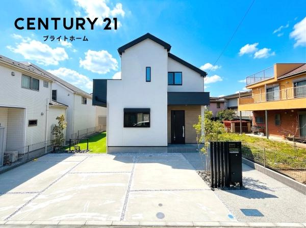 横浜市泉区和泉中央北２丁目の新築一戸建の外観|堂々と完成しました！いつでもご案内可能です！
お車でご自宅まで送迎承ります。