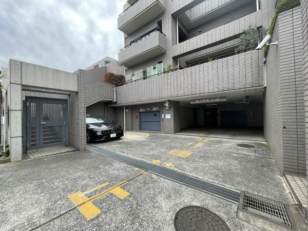 【駐車場】 | 南生田アメニティホームズ | 空き状況に関しましてはお気軽にお問合せ下さいませ。
