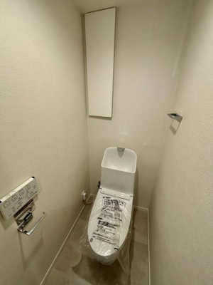 【トイレ】 | 【11日(土)・12日(日)室内見学可】エクレール南越谷 | 収納棚付きのトイレになります♪