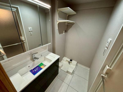 【独立洗面台】 | 【11日(土)・12日(日)見学可】草加ガーデンハイツA棟 | 洗面所は広くスペースが取れていて快適です♪