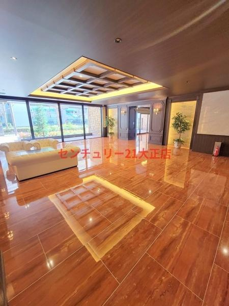 プレジオ弁天町の玄関