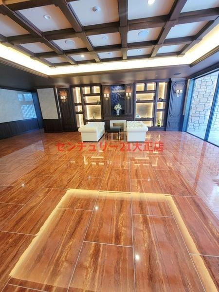 プレジオ弁天町の玄関