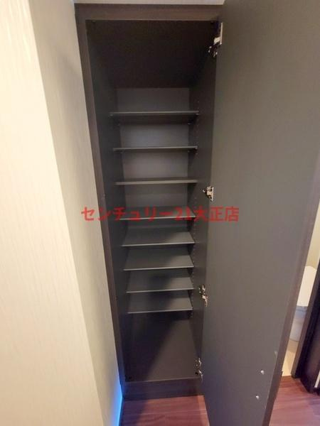 プレジオ弁天町の居間・リビング