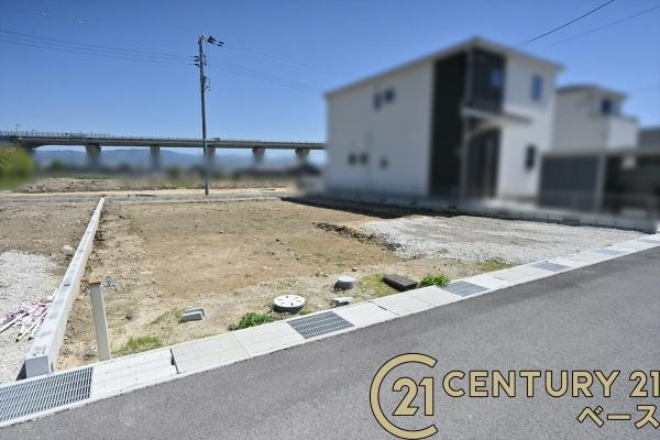 リーブルガーデン黒田 ５号棟 ／新築一戸建のその他|■現地撮影写真■こちらは５号棟です！

■耐震等級３の地震に強安心の邸宅！雨で汚れを洗い流してくれるセルフクリーニング機能付き外壁！お気軽にお問い合わせください！■