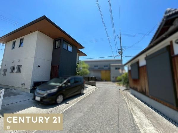 貴志川町国主　中古戸建の前面道路含む現地写真