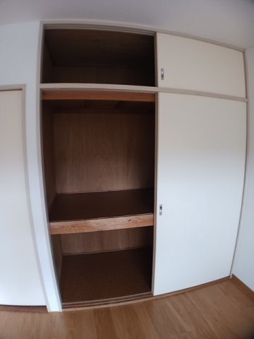 レピュートおんつかⅡの収納