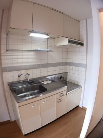 レピュートおんつかⅡのキッチン