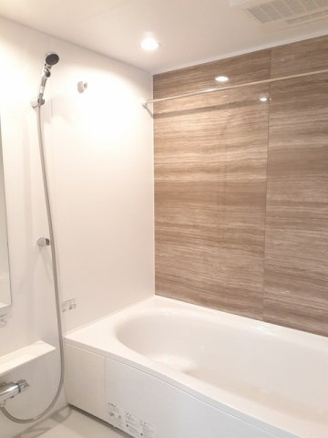 アヴニールＤの浴室