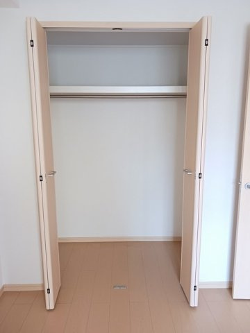 ラフィーネ不動上郷Ｃの収納