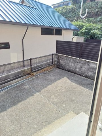 ラフィーネ不動上郷Ｃのバルコニー