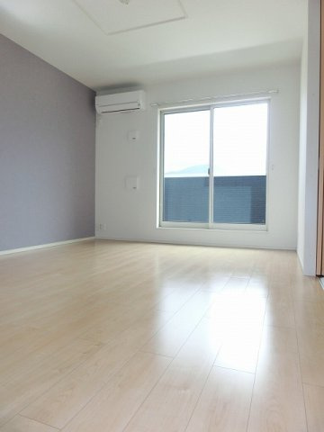 フローラル・コートの居間・リビング