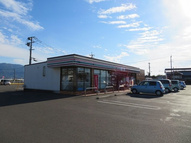 チロリアンコッティⅡ　Ｂの周辺|セブンイレブン八代鏡店まで340m