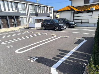 ヴィア・ラッテアⅡの駐車場