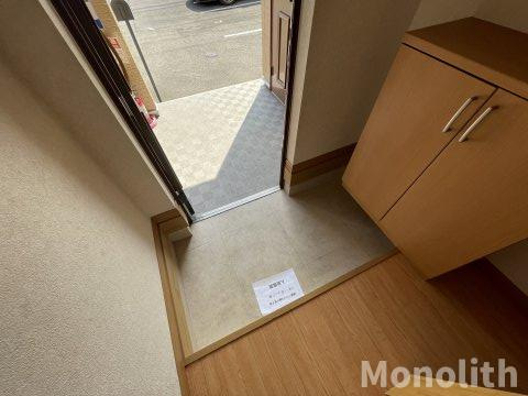 カーサ高尾の玄関