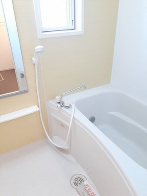 【浴室】 | ベル・カーサ　Ａ | 日々の疲れを癒すお風呂付です