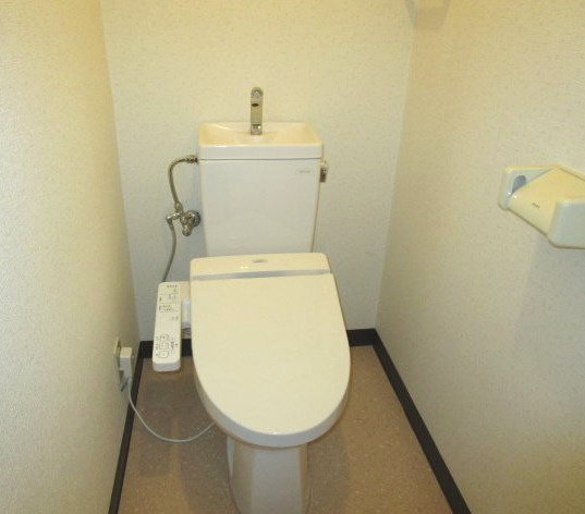 唐津市鏡の賃貸マンションのトイレ
