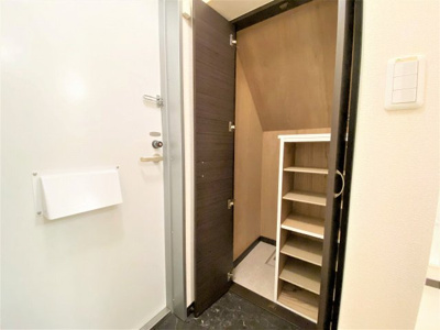 【玄関】 | レオネクスト平江Ｙ | 落ち着いた玄関です