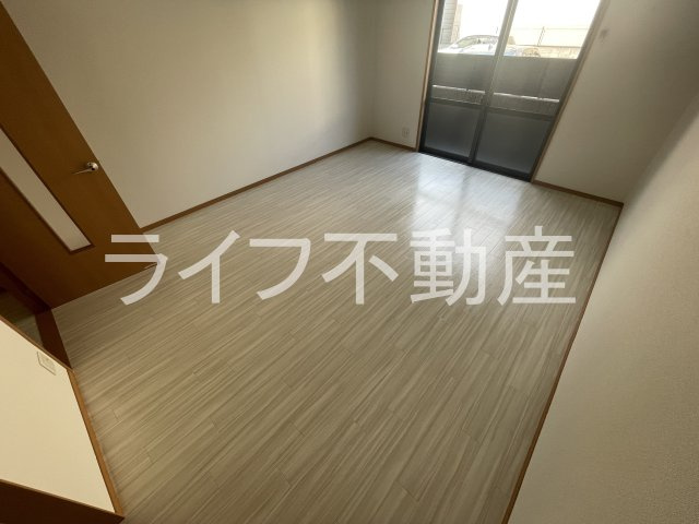 プルミエール Aの居間・リビング