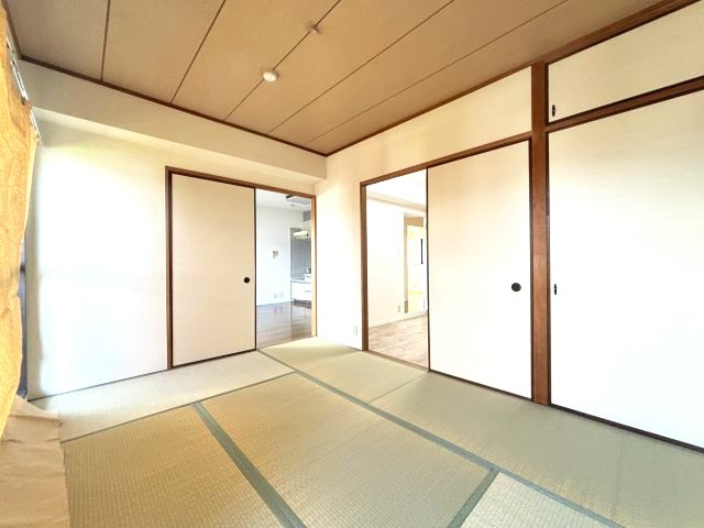 メゾンアザレアの和室