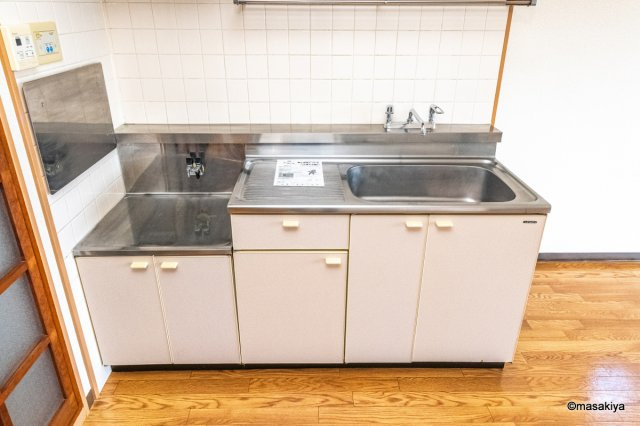 レジデンス西和田のキッチン
