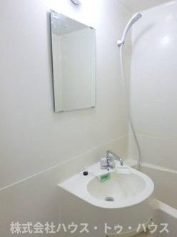 ジュネパレス塚本の洗面所