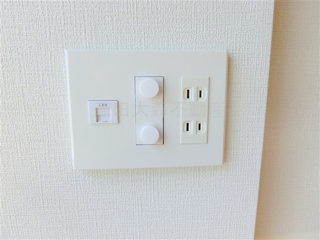 ドゥーエ梅屋敷の設備|マルチコンセント
