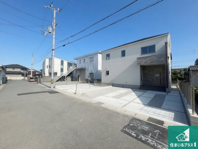 姫路市広畑区清水町　第1期　新築一戸建ての前面道路含む現地写真|周辺は閑静な住宅街！前面道路広々で車の出し入れも便利です。駐車が苦手な方でも安心して車庫入れできます！