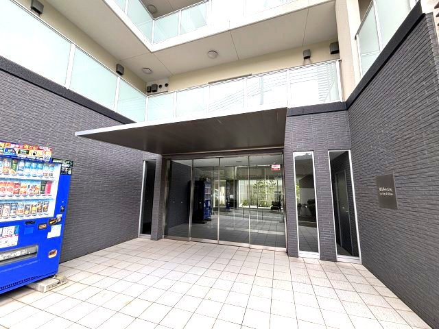 アーバネックス神戸六甲のエントランス