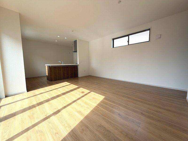 藤阪元町３丁目　新築一戸建てのキッチン|LDK17.5帖
■物件内覧・資金計画相談・住宅ローン相談、リフォーム相談、お問合せ受付中■
※当日・翌日のご内覧、ご相談はお電話でのお問合せがスムーズです！