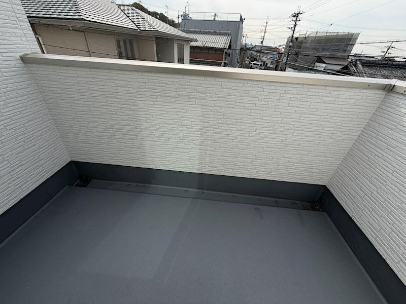 藤阪元町３丁目　新築一戸建てのバルコニー|■物件内覧・資金計画相談・住宅ローン相談、リフォーム相談、お問合せ受付中■
※当日・翌日のご内覧、ご相談はお電話でのお問合せがスムーズです！