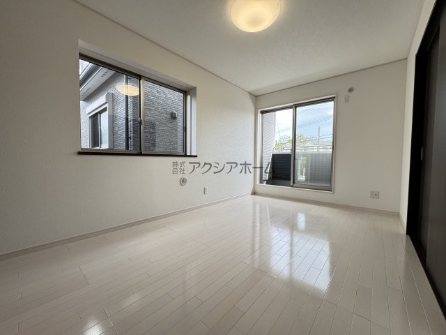 所沢市東狭山ヶ丘2丁目　中古一戸建　～LDK20帖～の洋室|洋室7.5帖