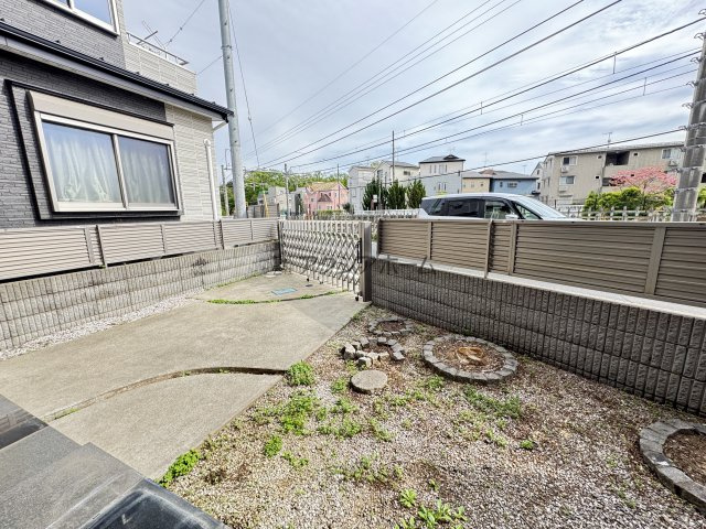 所沢市東狭山ヶ丘2丁目　中古一戸建　～LDK20帖～の庭