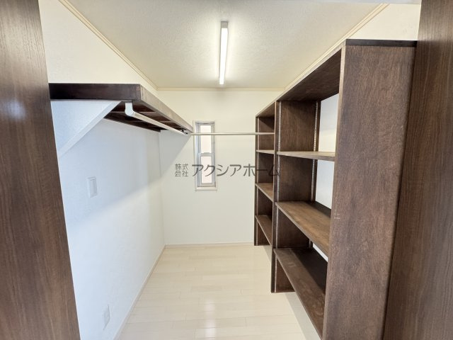 所沢市東狭山ヶ丘2丁目　中古一戸建　～LDK20帖～の寝室|洋室7.5帖WIC
