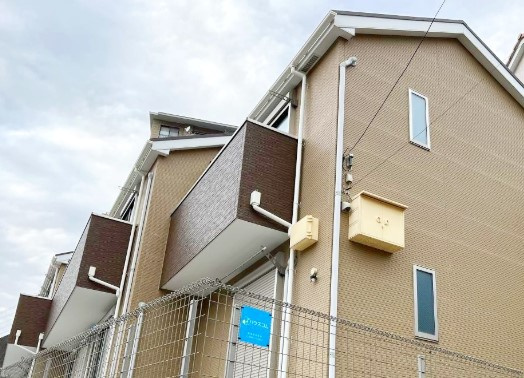 横須賀市船越町６丁目のアパートの外観