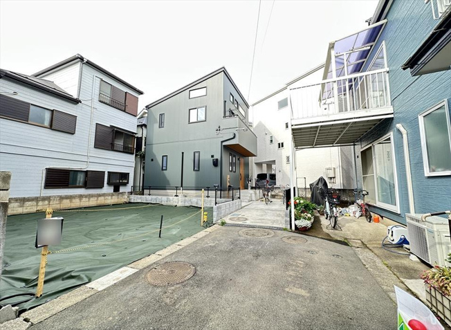 【前面道路含む現地写真】 | 志木市幸町4丁目　建築条件なし売地　全1区画　(志木本店) | 長く暮らしやすい閑静な住宅地です。