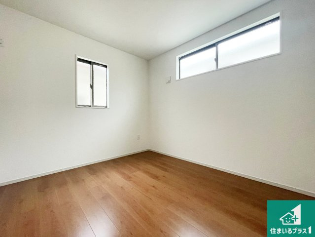★大津市別保　第1期　新築一戸建ての洋室|シンプルな洋室は、自分好みのインテリアが楽しめます♪ご家族とインテリアや家具を選びに行くのは物件購入時の醍醐味の一つです。ぜひお楽しみください♪