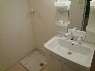 【洗面所】 | シャノアール西大井Ⅱ | ゆったりとスペースのある洗面所