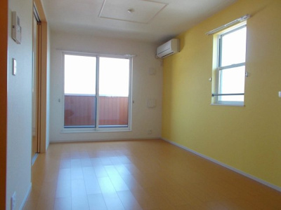 【居間・リビング】 | シャノアール西大井Ⅱ | ゆったり過ごせるリビングです