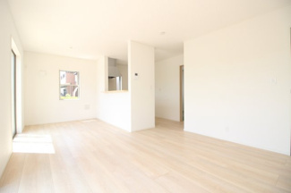 【居間・リビング】 | 善郷小学校・矢吹中学校区　GRADLE GAEDEN 　矢吹町一本木　第６　全７棟　７号棟 | １５.０帖ある広々したリビングです(^^♪　リビングエアコン付きです　同社施工例