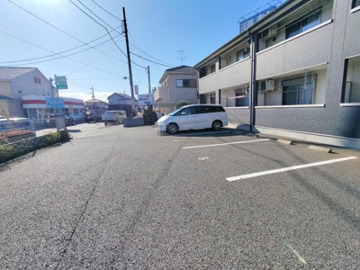 【駐車場】 | プランドール | 駐車場完備です