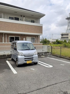 【駐車場】 | アムールＭ・Ｋ　Ⅱ | 車をお持ちの方に嬉しい駐車場付きの物件です