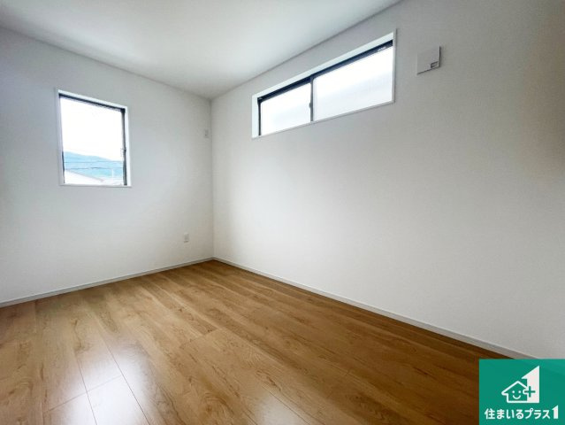 ★大津市別保　第1期　新築一戸建ての洋室|シンプルな洋室は、自分好みのインテリアが楽しめます♪ご家族とインテリアや家具を選びに行くのは入居時の醍醐味の一つです。ぜひお楽しみください♪